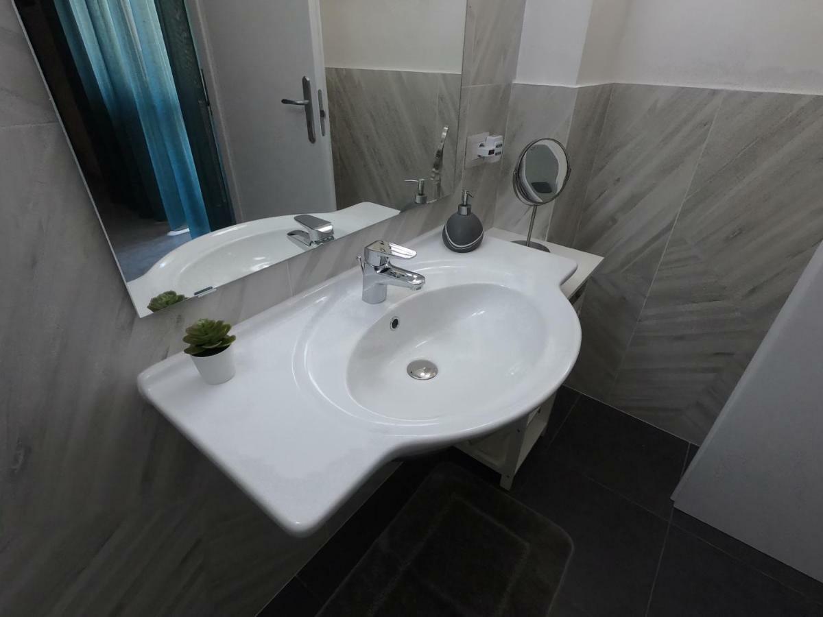 Pinotto Bnb Torre Annunziata Bagian luar foto